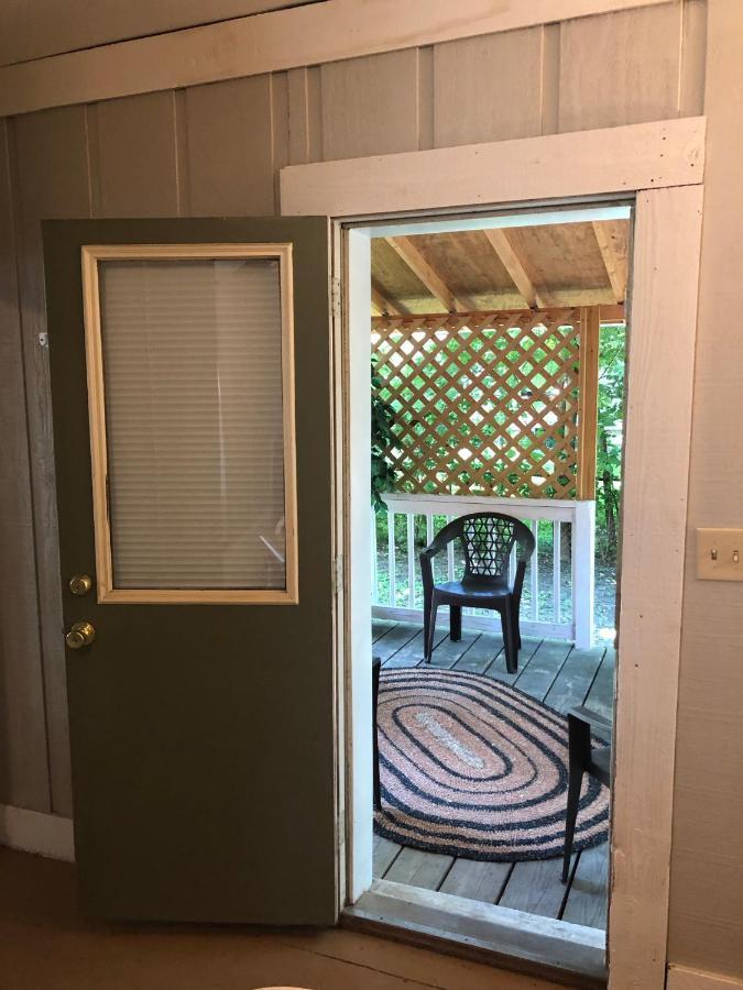 Downtown 2 Bedroom Cottage, Sleeps 6, Walking Distance To Honeywell, Downtown Restaurants, Shopping Wabash Exterior photo